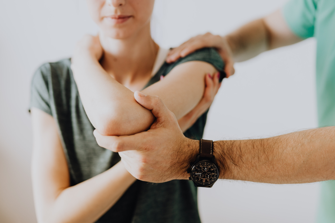 Joint pain treatment at Peachtree Wellness Chiropractic in Atlanta